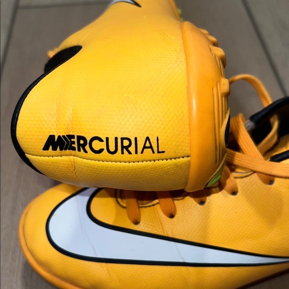 Nike Mercurial Kid’s Soccer Shoes in Orange and Black - Picture 2 of 16